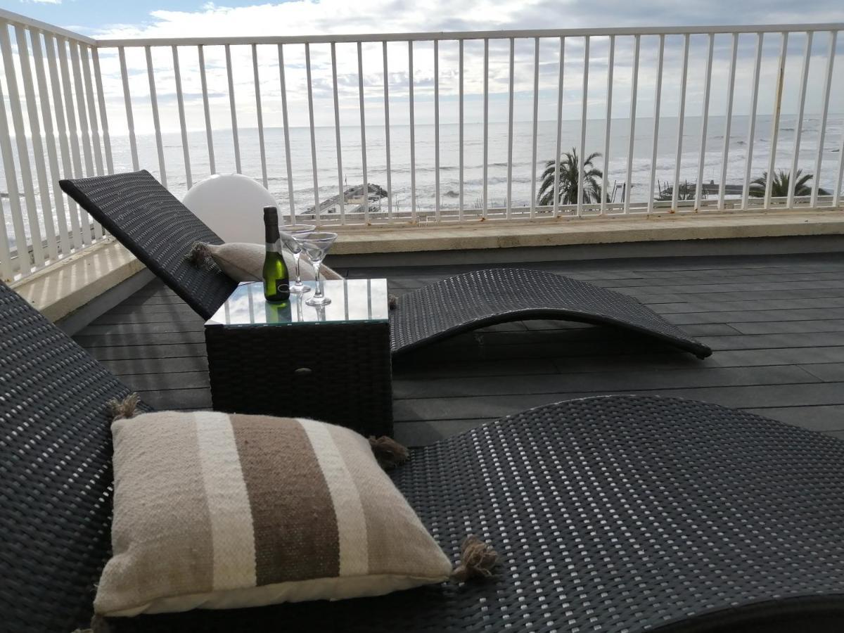 Appartement Atico Con Fantasticas Vistas Al Mar Y La Iglesia à Sitges Extérieur photo