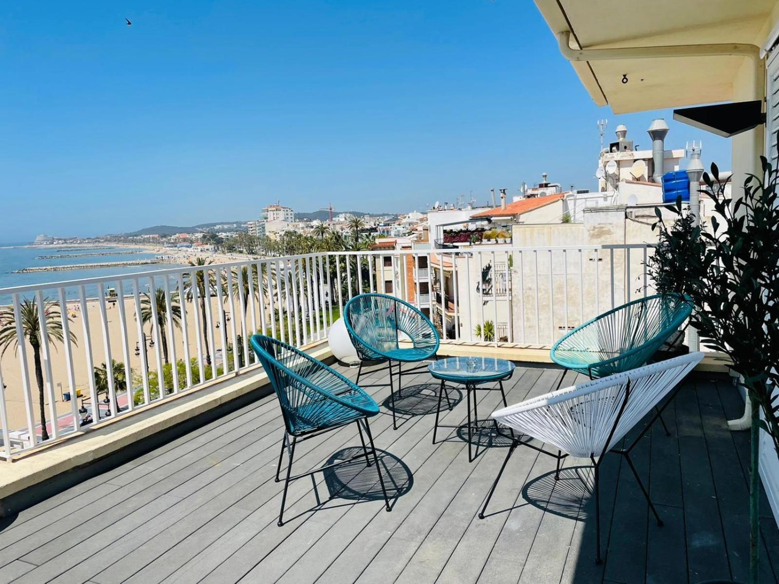 Appartement Atico Con Fantasticas Vistas Al Mar Y La Iglesia à Sitges Chambre photo